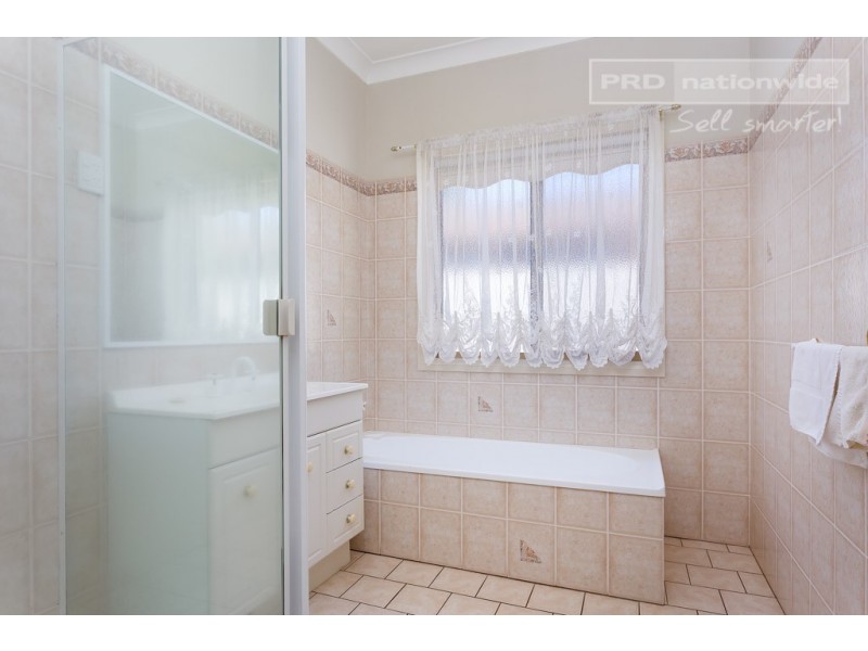 1 and 2/24 Lindsay Street, Wagga Wagga NSW 2650