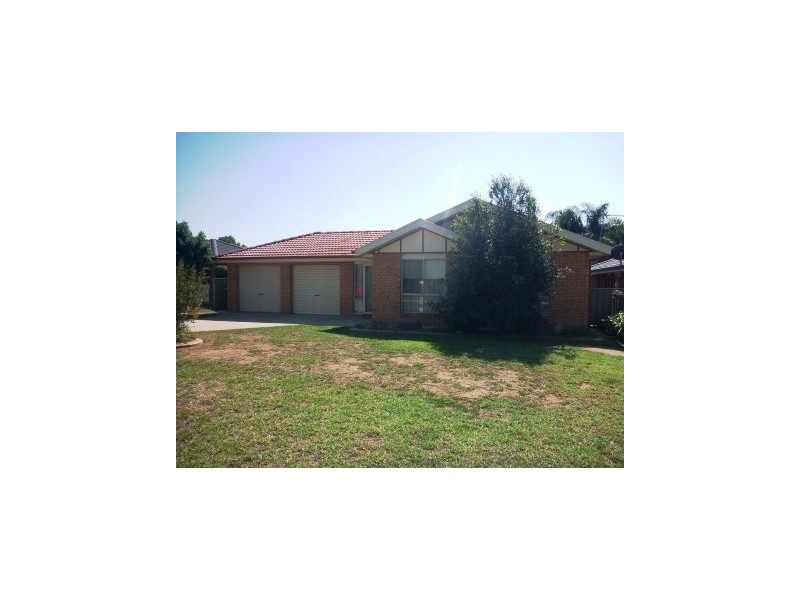 3 Yirribin Place, Glenfield Park NSW 2650