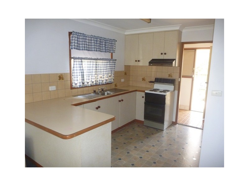 1/11 Wewak Street, Ashmont NSW 2650