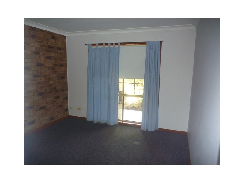 1/11 Wewak Street, Ashmont NSW 2650