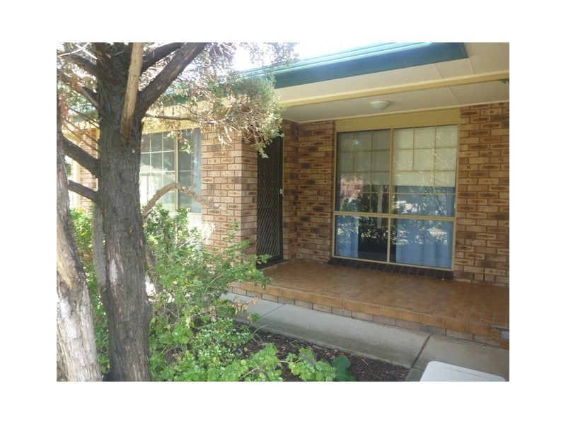 1/11 Wewak Street, Ashmont NSW 2650