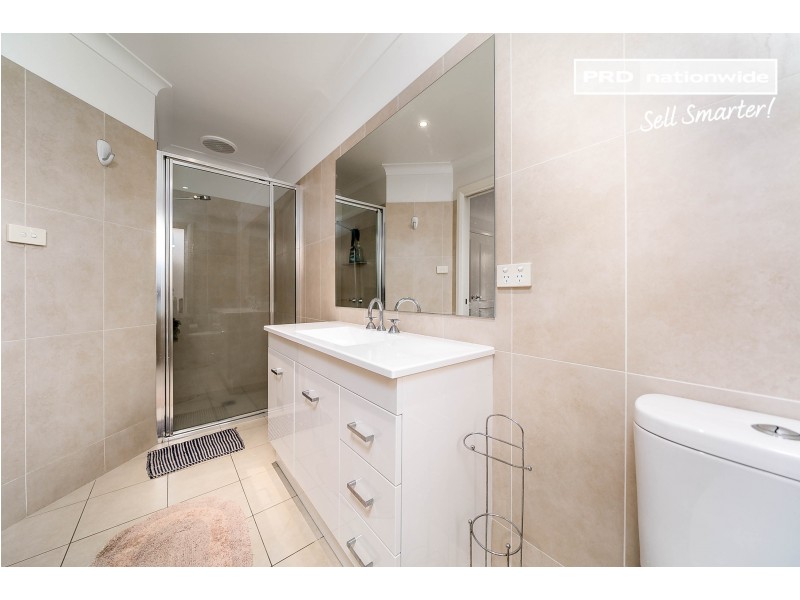 89 Kaloona Drive, Bourkelands NSW 2650