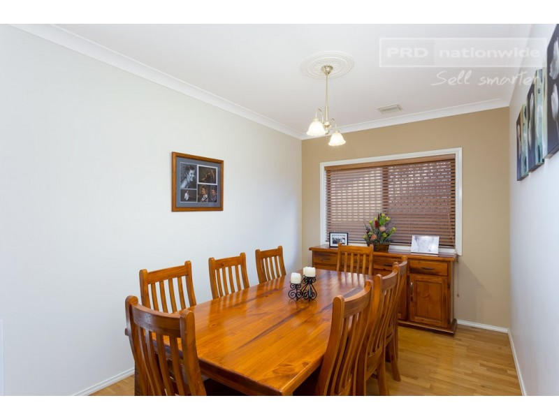 6 Fletcher Place, Kooringal NSW 2650
