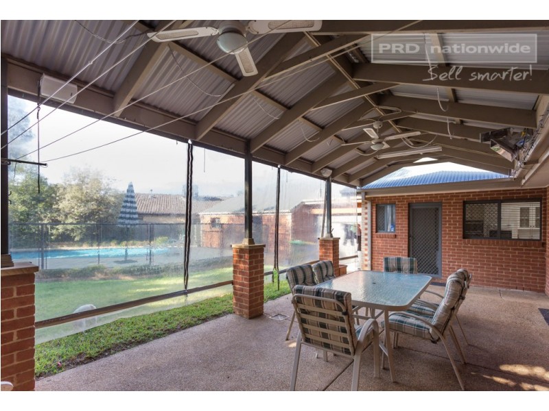 6 Fletcher Place, Kooringal NSW 2650