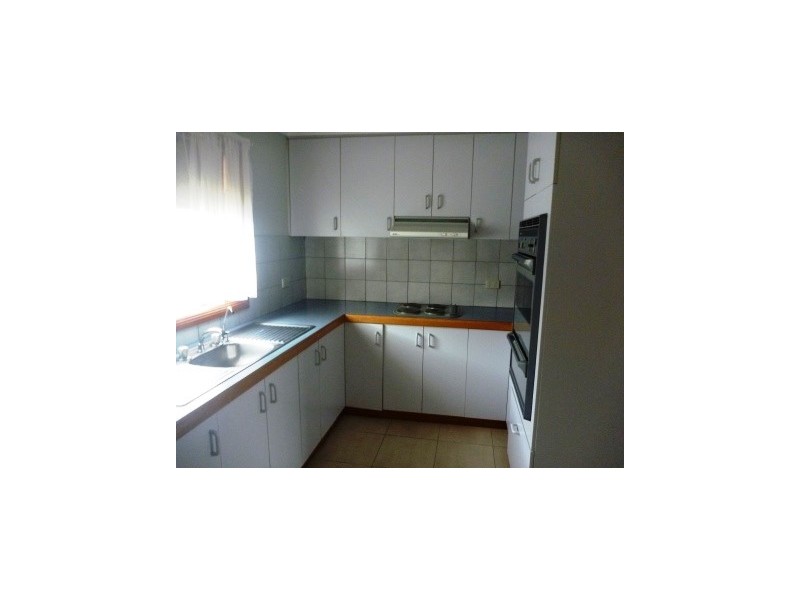 2/2 Borneo Crescent, Ashmont NSW 2650