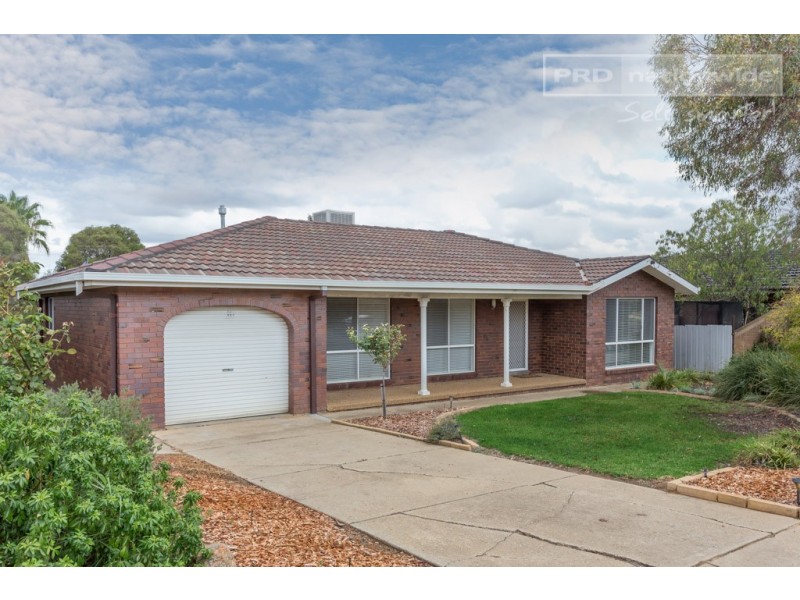 9 Horsley Street, Kooringal NSW 2650