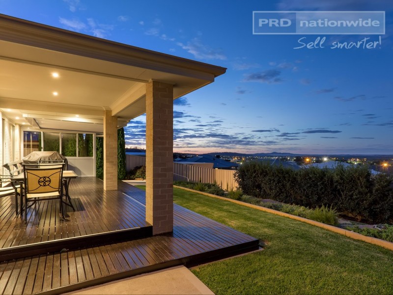 7 Marylands Way, Bourkelands NSW 2650