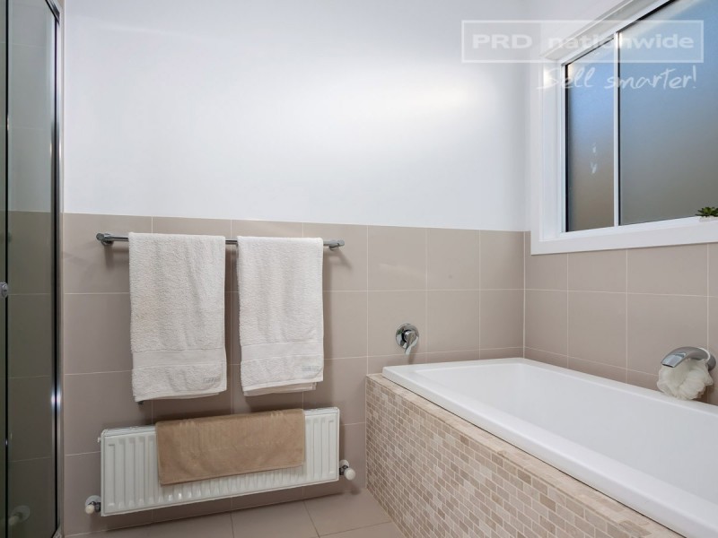 36 Balala Crescent, Bourkelands NSW 2650