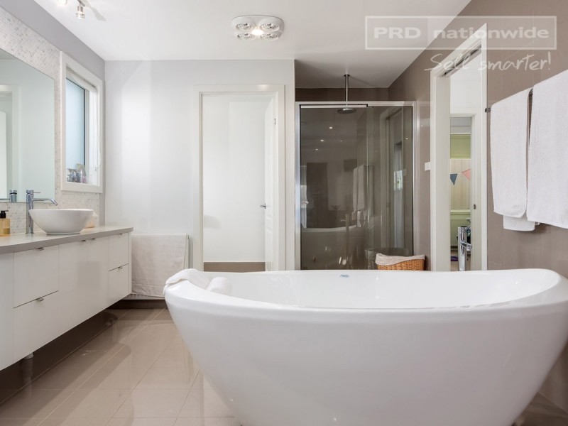 36 Balala Crescent, Bourkelands NSW 2650