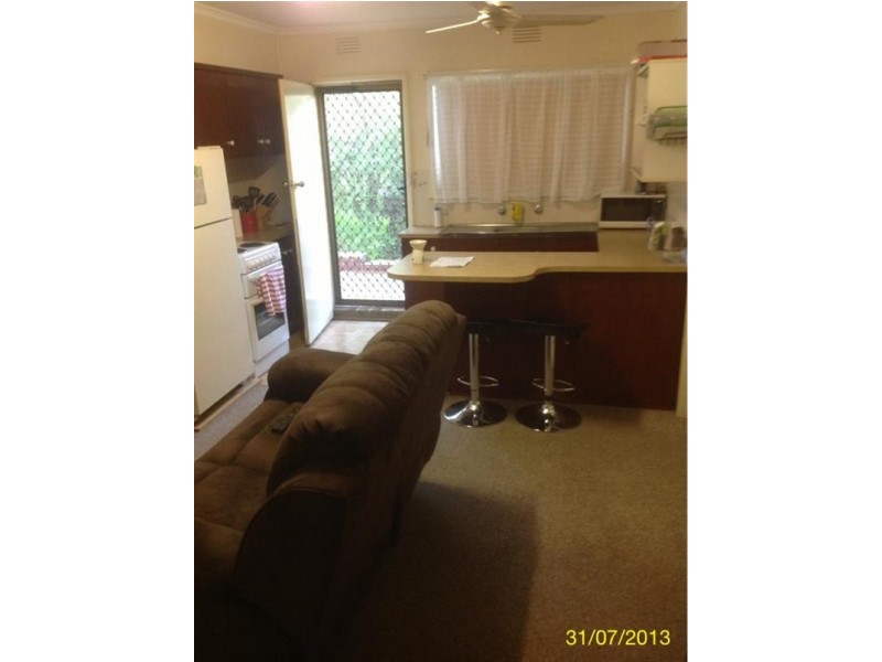 1/2 Fairbairn Crescent, Kooringal NSW 2650