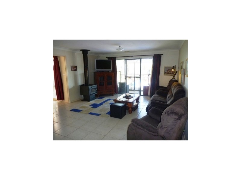 19 Yanko Crescent, Bourkelands NSW 2650