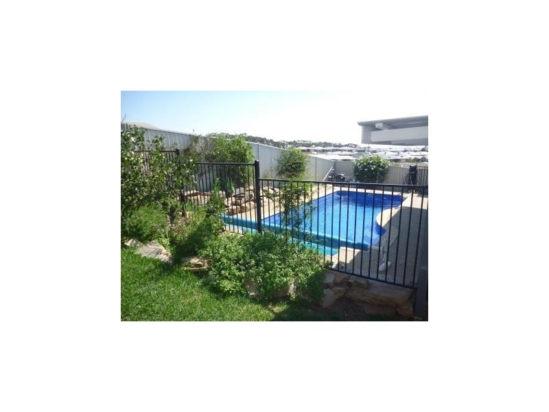 19 Yanko Crescent, Bourkelands NSW 2650