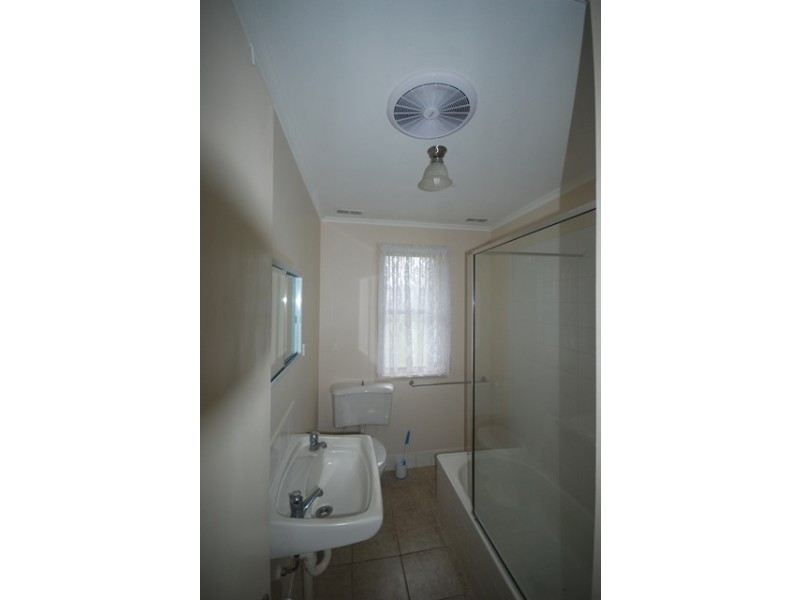 15 Toy Place, Tolland NSW 2650