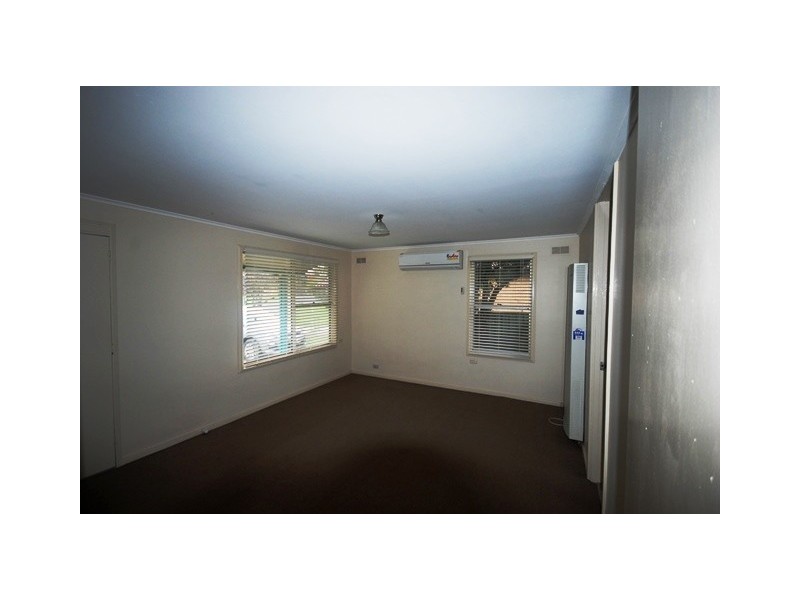 15 Toy Place, Tolland NSW 2650