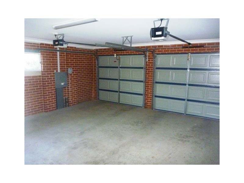 8 Deakin Avenue, Lloyd NSW 2650