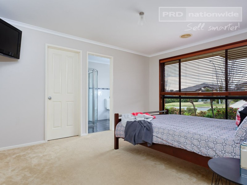 3 Teak Close, Forest Hill NSW 2651