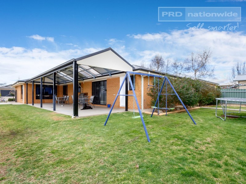 3 Teak Close, Forest Hill NSW 2651