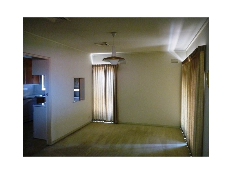15 Sunshine Avenue, Turvey Park NSW 2650