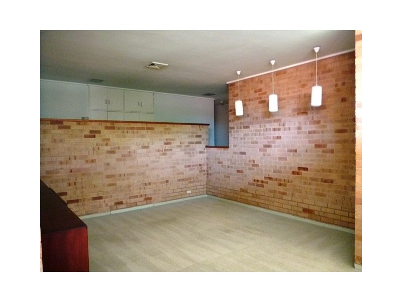 15 Sunshine Avenue, Turvey Park NSW 2650