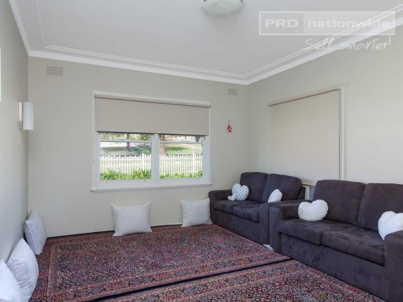 76 Mitchelmore Street, Turvey Park NSW 2650