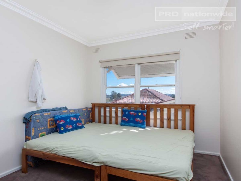 76 Mitchelmore Street, Turvey Park NSW 2650