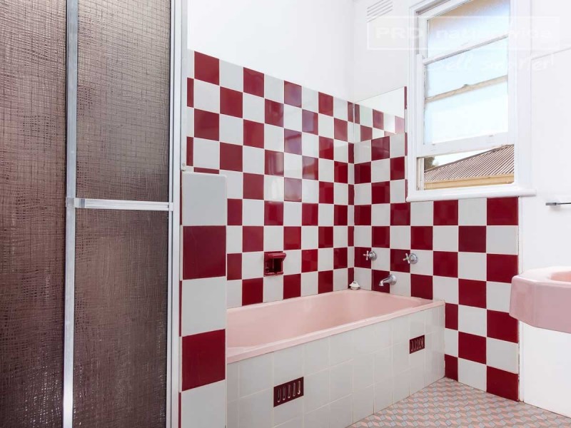 76 Mitchelmore Street, Turvey Park NSW 2650