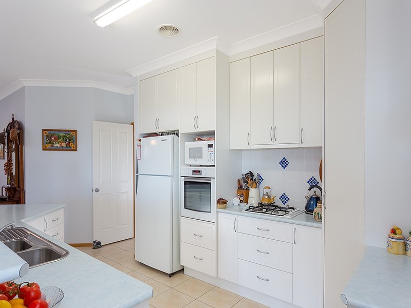 5 Marylands Way, Bourkelands NSW 2650