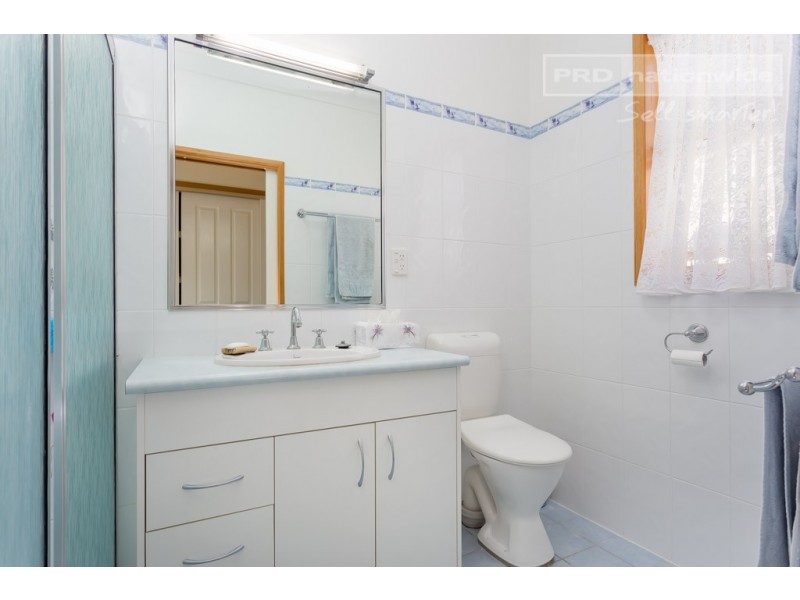 5 Marylands Way, Bourkelands NSW 2650