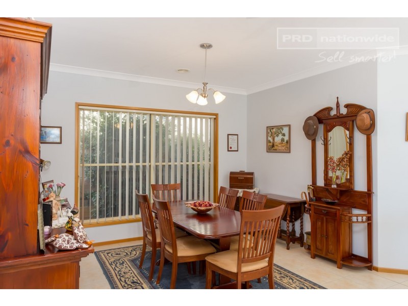 5 Marylands Way, Bourkelands NSW 2650