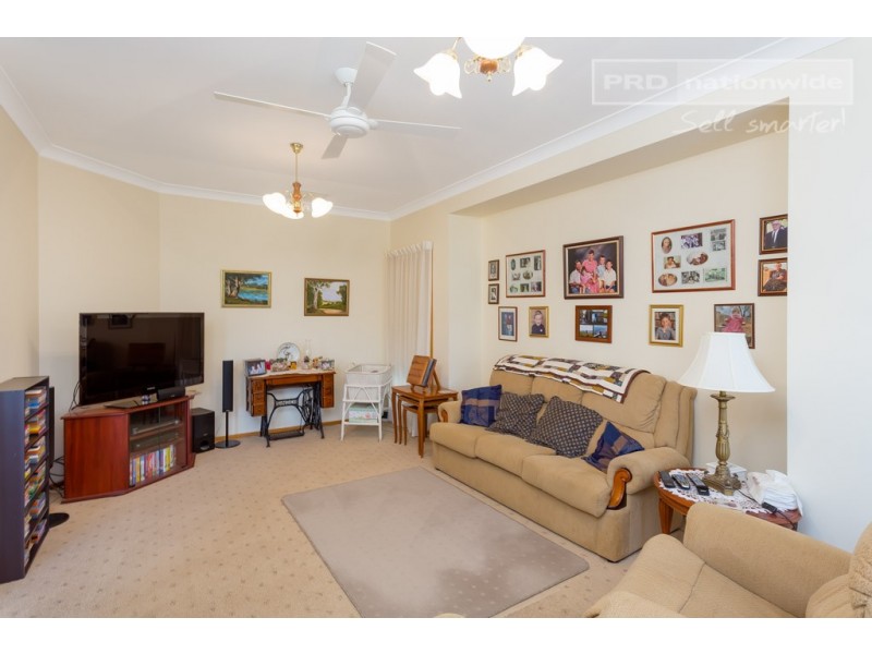 5 Marylands Way, Bourkelands NSW 2650