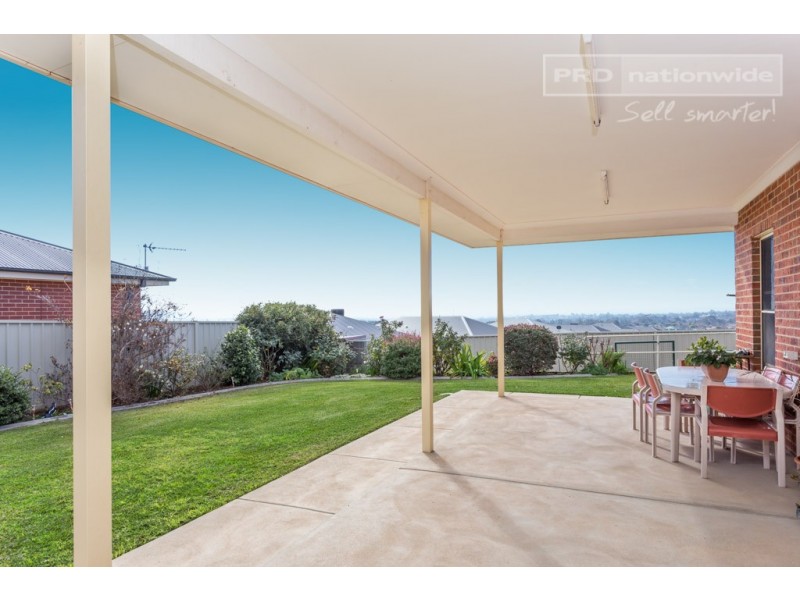 5 Marylands Way, Bourkelands NSW 2650