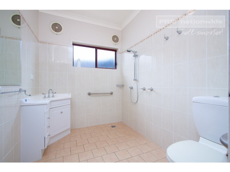 206 Fitzmaurice Street, Wagga Wagga NSW 2650