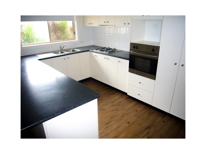 95 Atherton Crescent, Tatton NSW 2650