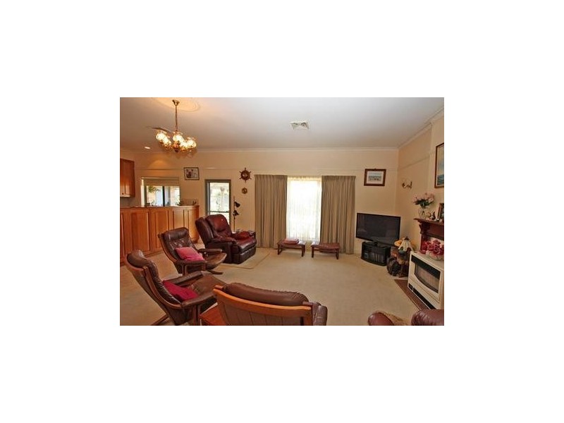 7 Hovea Place, Springvale NSW 2650