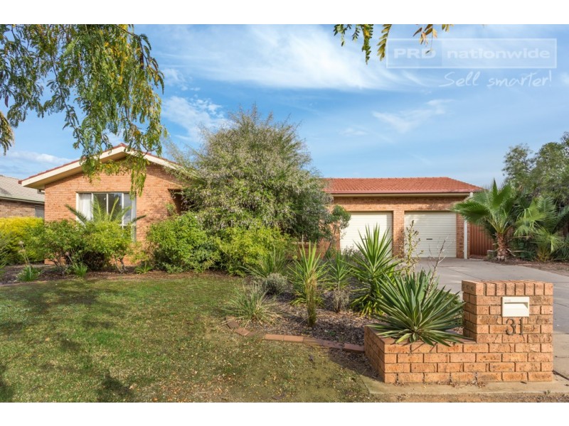 31 Berembee Street, Bourkelands NSW 2650