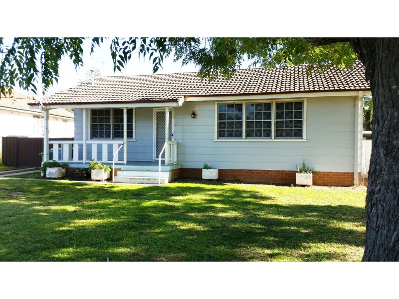 24 Sepik Road, Ashmont NSW 2650