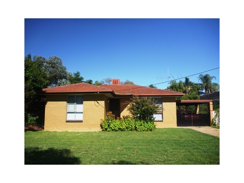 22 Geneva Crescent, Lake Albert NSW 2650