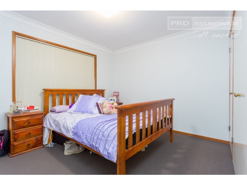 17 Avocet Drive, Estella NSW 2650