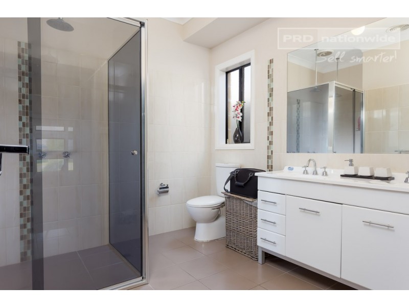 12 Ulandra Place, Estella NSW 2650