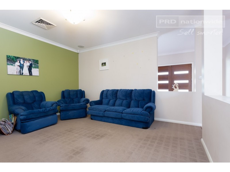 12 Ulandra Place, Estella NSW 2650