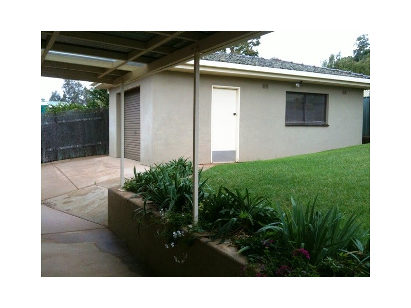 5 Buchhorn Street, Tolland NSW 2650