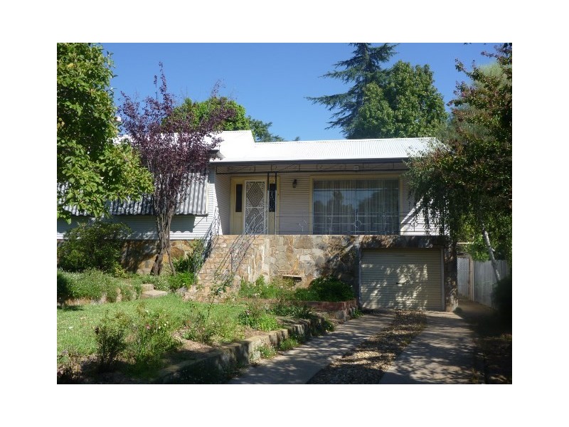 114 Macleay Street, Turvey Park NSW 2650