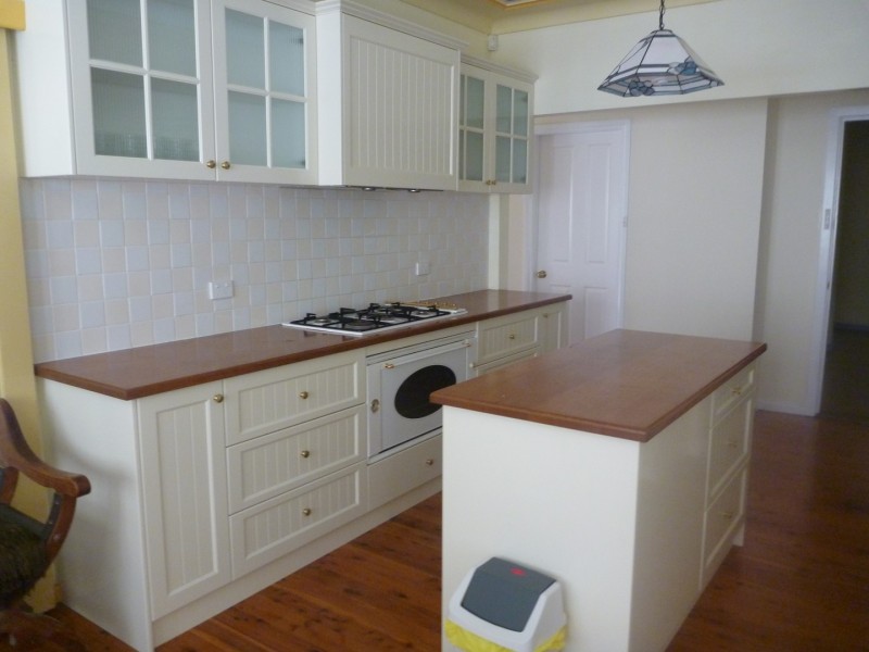 114 Macleay Street, Turvey Park NSW 2650