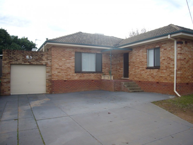 15 Beltana Avenue, Mount Austin NSW 2650