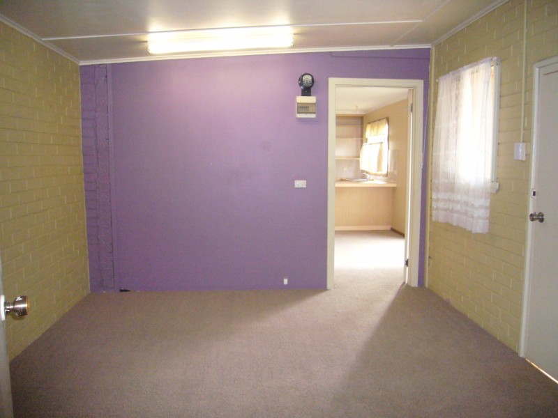 15 Beltana Avenue, Mount Austin NSW 2650