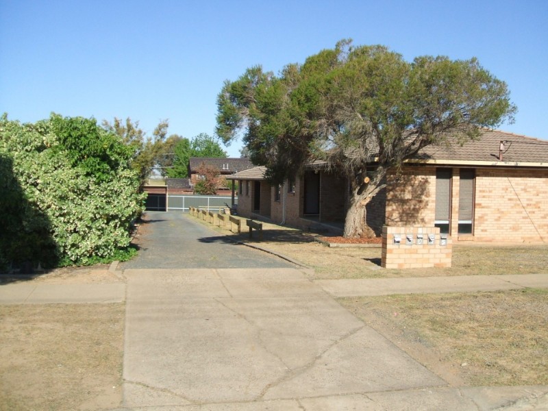 1/15 Edney Street, Kooringal NSW 2650