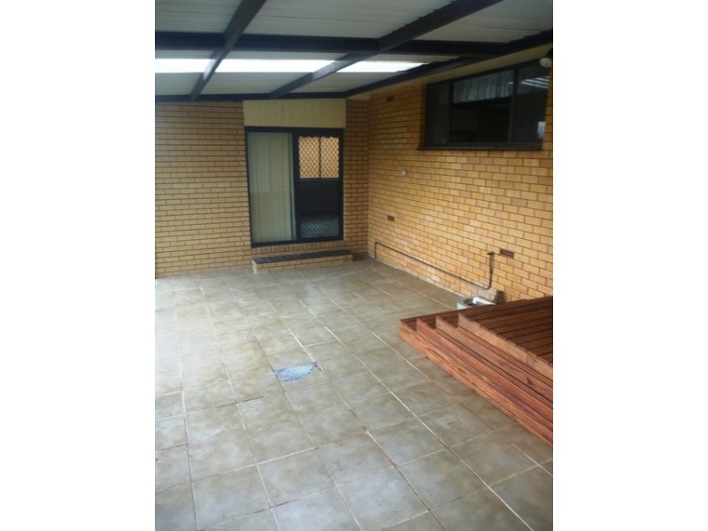 24 Truman Avenue, Tolland NSW 2650