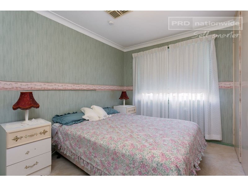 34 Condon Avenue, Mount Austin NSW 2650