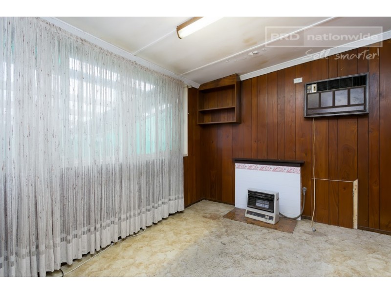 34 Condon Avenue, Mount Austin NSW 2650