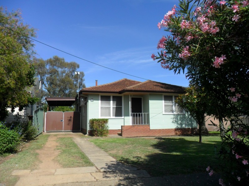 16 Tarakan Avenue, Ashmont NSW 2650